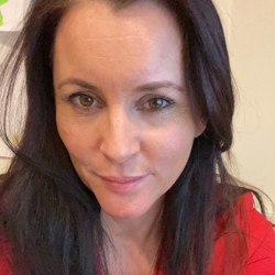 Profile image of Nora