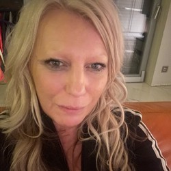 Profile image of Katrine